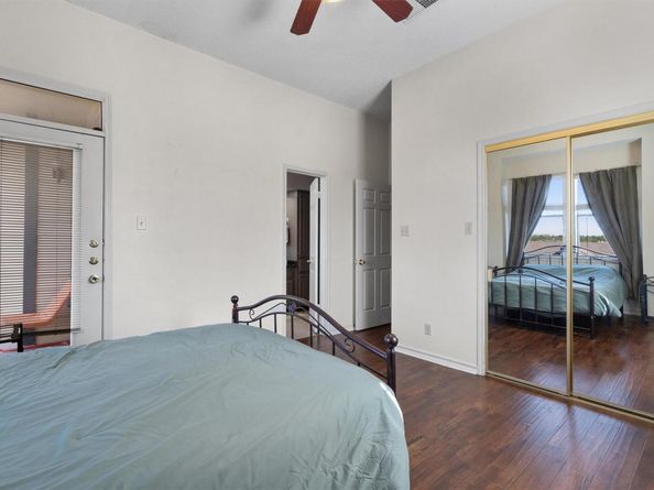 914 W 26th ST 301, Austin TX 78705