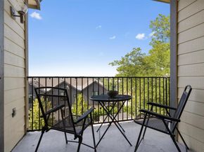 914 W 26th ST 301, Austin TX 78705