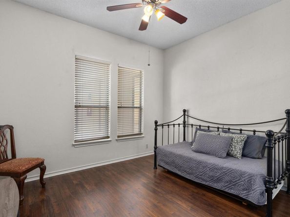 914 W 26th ST 301, Austin TX 78705