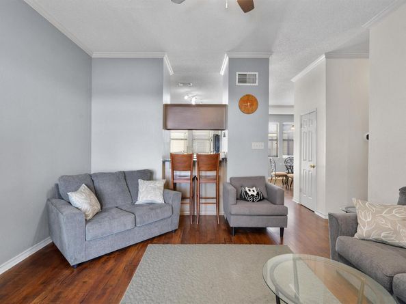 914 W 26th ST 301, Austin TX 78705
