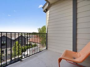 914 W 26th ST 301, Austin TX 78705
