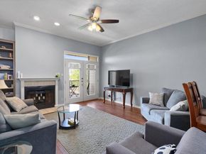 914 W 26th ST 301, Austin TX 78705