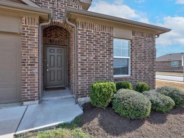 10801 Defender TRL, Austin TX 78754