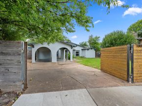1307 E Saint Johns Ave B, Austin TX 78752