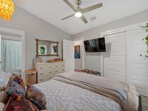 1307 E Saint Johns Ave B, Austin TX 78752