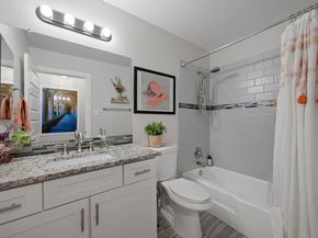 1307 E Saint Johns Ave B, Austin TX 78752