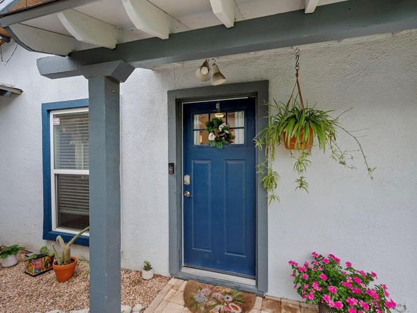 1307 E Saint Johns Ave B, Austin TX 78752