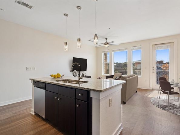 1900 Barton Springs RD 5007, Austin TX 78704