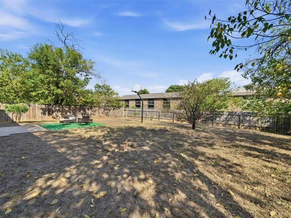 1601 Sagebrush DR, Round Rock TX 78681