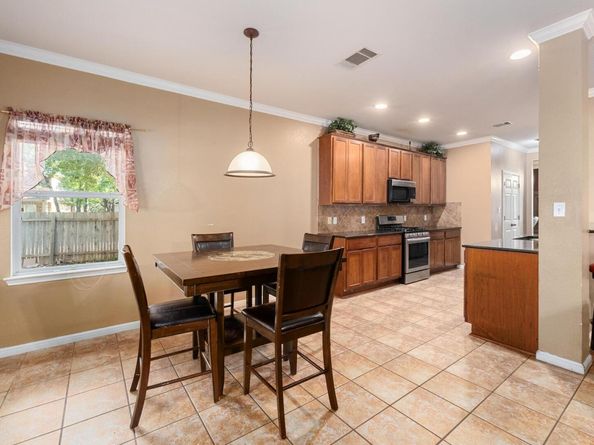 200 Creek Ridge LN, Round Rock TX 78664
