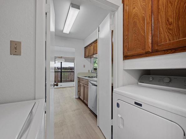 3801 Menchaca RD 6, Austin TX 78704