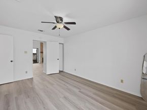 3801 Menchaca RD 6, Austin TX 78704