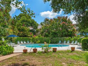 3801 Menchaca RD 6, Austin TX 78704