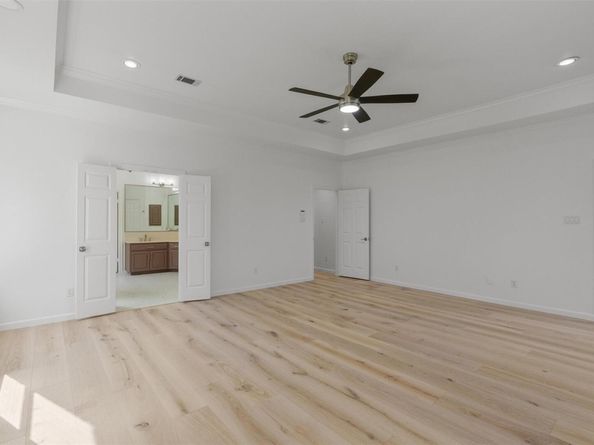 7500 Fireoak DR, Austin TX 78759