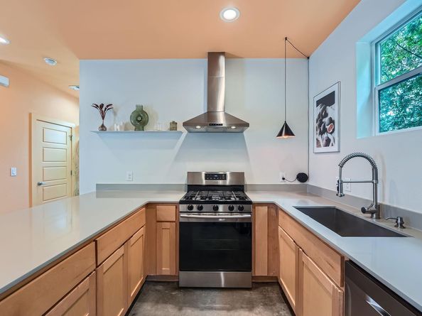 7311 Providence Ave B, Austin TX 78752