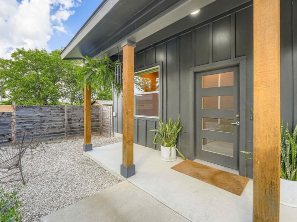 7311 Providence Ave B, Austin TX 78752
