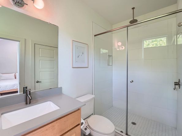 7311 Providence Ave B, Austin TX 78752