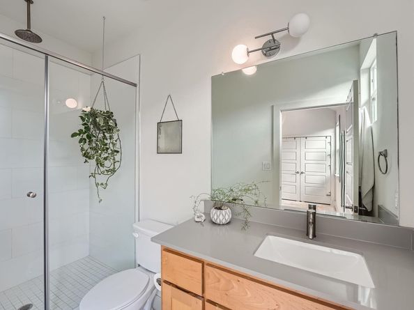 7311 Providence Ave B, Austin TX 78752