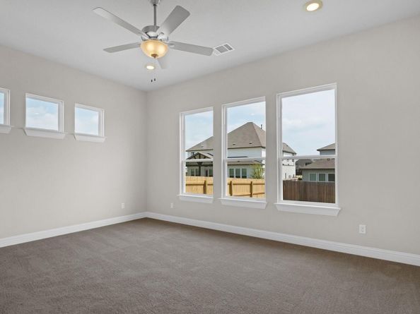205 Medallion ST, Liberty Hill TX 78642