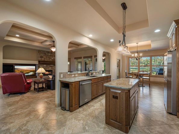 204 Overlook CT, Georgetown TX 78628