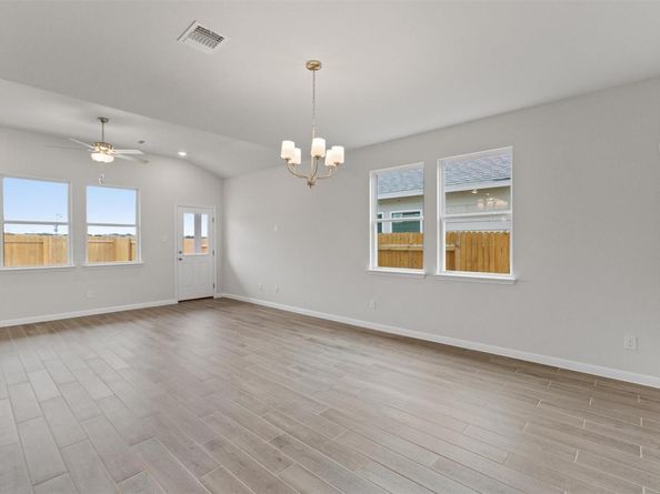 248 Ironshoe TRL, Liberty Hill TX 78642