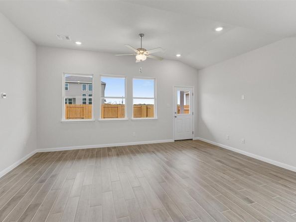 248 Ironshoe TRL, Liberty Hill TX 78642