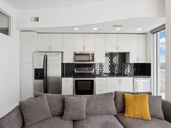 360 Nueces ST 2704, Austin TX 78701