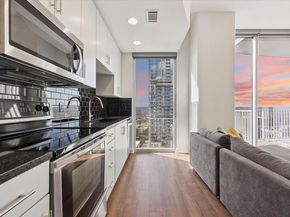 360 Nueces ST 2704, Austin TX 78701