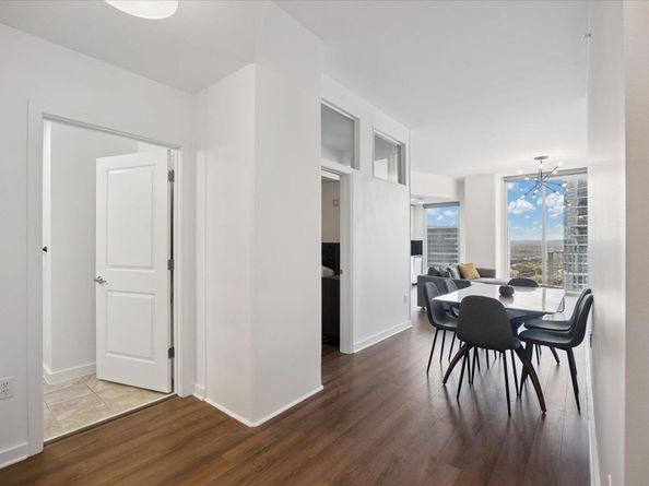 360 Nueces ST 2704, Austin TX 78701