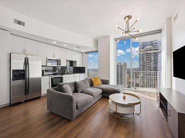 360 Nueces ST 2704, Austin TX 78701