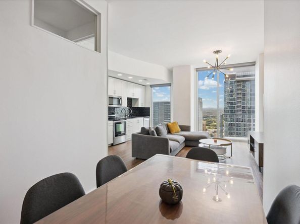 360 Nueces ST 2704, Austin TX 78701