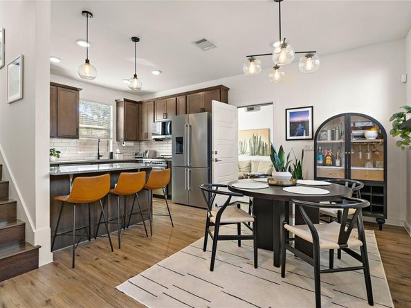 1402 Singleton Ave B, Austin TX 78702