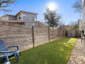 1402 Singleton Ave B, Austin TX 78702