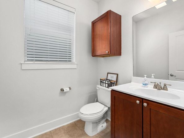 1601 Miriam Ave 100, Austin TX 78702