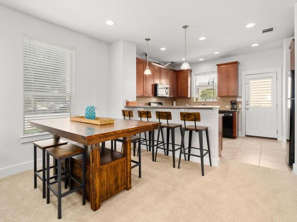 1601 Miriam Ave 100, Austin TX 78702