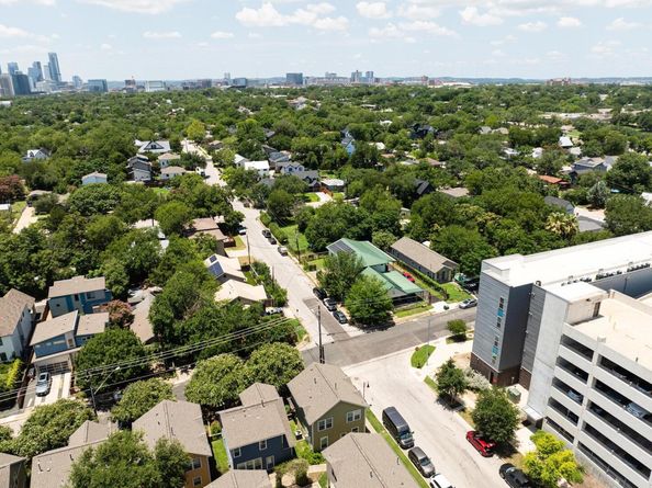 1601 Miriam Ave 100, Austin TX 78702