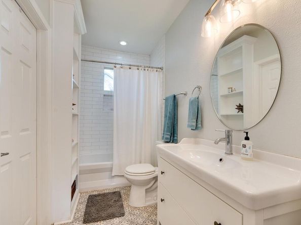 3010 E 14th ST, Austin TX 78702