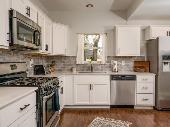 3010 E 14th ST, Austin TX 78702