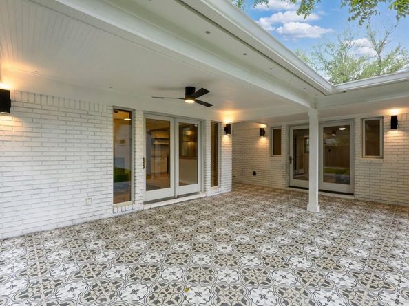2710 Greenlawn PKWY, Austin TX 78757