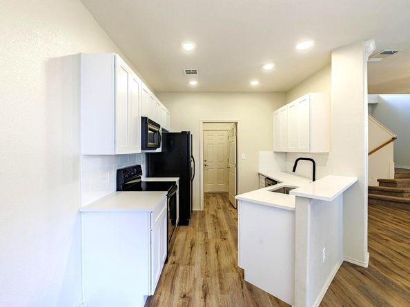 2632 Century Park BLVD 18, Austin TX 78727