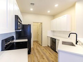 2632 Century Park BLVD 18, Austin TX 78727