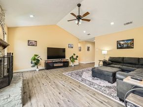 7900 Keneshaw Dr, Austin TX 78745