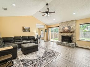 7900 Keneshaw Dr, Austin TX 78745