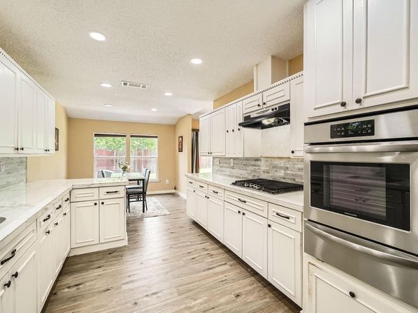 7900 Keneshaw Dr, Austin TX 78745