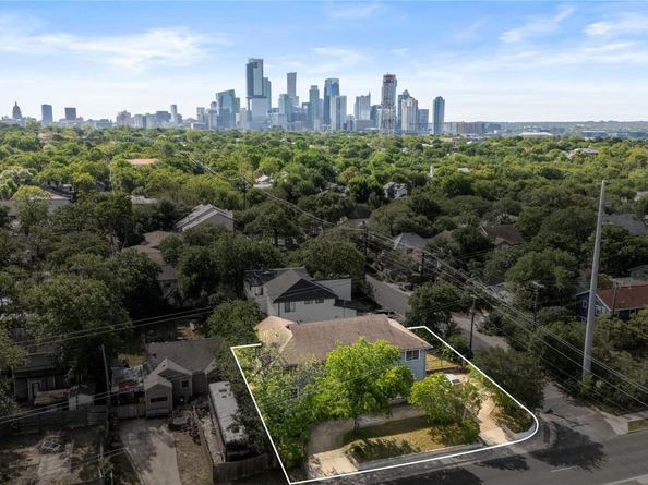 1303 Newfield LN, Austin TX 78703