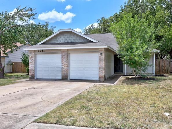 8711 Pineridge DR, Austin TX 78729