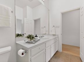 2203 Onion Creek PKWY 8, Austin TX 78747