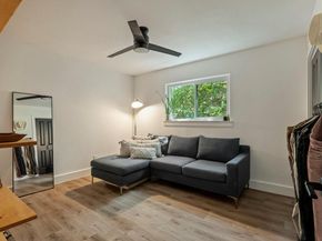 7305 Meadowood DR, Austin TX 78723
