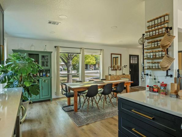 7305 Meadowood DR, Austin TX 78723