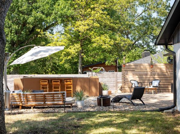 7305 Meadowood DR, Austin TX 78723
